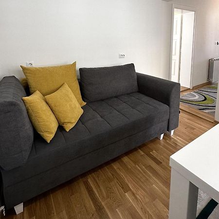 B Home Apartment For Rent سراييفو المظهر الخارجي الصورة