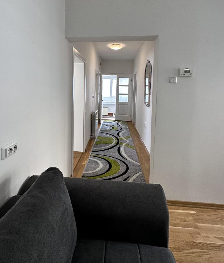 B Home Apartment For Rent سراييفو المظهر الخارجي الصورة